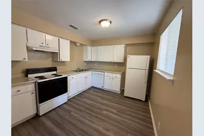 2716 Avenue Q #5, Galveston, TX 77550 - Photo 5