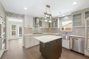 219 Big Hollow Ln, Houston, TX 77042 - Photo 9