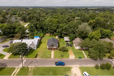 203 N Texas Street, Madisonville, TX 77864 - Photo 29