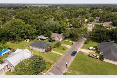 203 N Texas Street, Madisonville, TX 77864 - Photo 27