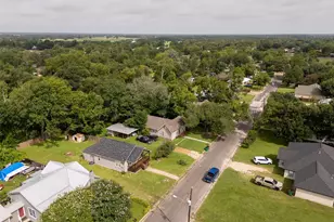 203 N Texas St, Madisonville, TX 77864 - Photo 27