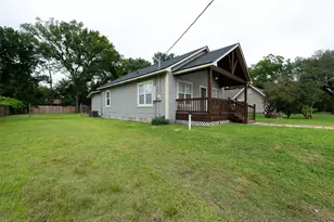 203 N Texas St, Madisonville, TX 77864 - Photo 3