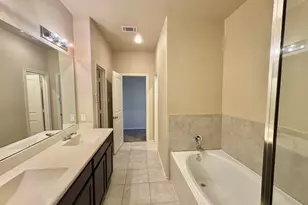 13826 Bonner Bluff Ln, Houston, TX 77047 - Photo 29