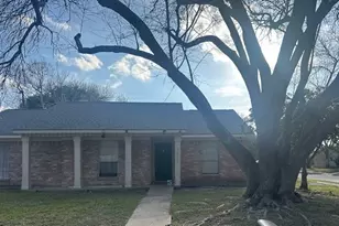 2102 Round Lake Dr, Houston, TX 77077 - Photo 5