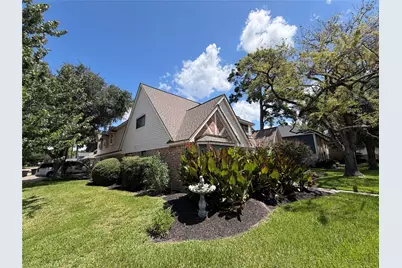8130 Fernbrook Lane, Houston, TX 77070 - Photo 3