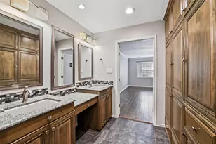 8130 Fernbrook Ln, Houston, TX 77070 - Photo 21