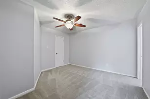 8130 Fernbrook Ln, Houston, TX 77070 - Photo 37