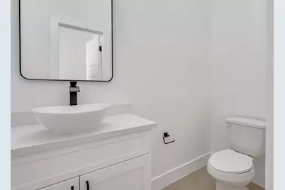 5642 Hirondel Street, Houston, TX 77033 - Photo 17