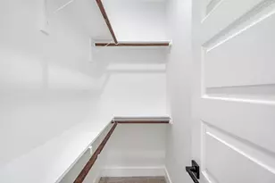 5642 Hirondel St, Houston, TX 77033 - Photo 23