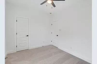 5642 Hirondel Street, Houston, TX 77033 - Photo 29