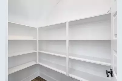 5642 Hirondel Street, Houston, TX 77033 - Photo 15