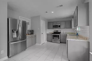 16919 Lacing Ct, Crosby, TX 77532 - Photo 9