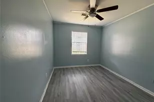 4142 Brookston St, Houston, TX 77045 - Photo 9