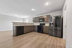 940 21st St, Hempstead, TX 77445 - Photo 17