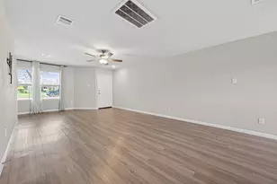 940 21st St, Hempstead, TX 77445 - Photo 13