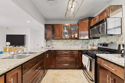 2012 Forest Hill Boulevard, Houston, TX 77023 - Photo 33
