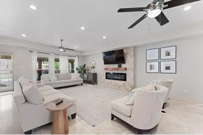 2012 Forest Hill Boulevard, Houston, TX 77023 - Photo 7