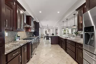 2012 Forest Hill Blvd, Houston, TX 77023 - Photo 9