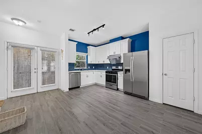 2202 Naomi Street #3, Houston, TX 77054 - Photo 9