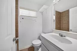 2202 Naomi St, Houston, TX 77054 - Photo 23