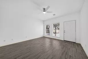2202 Naomi St, Houston, TX 77054 - Photo 7