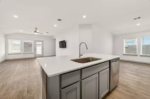 2905 Chase Cross Ln, Houston, TX 77047 - Photo 9