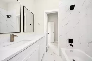 8025 Peachtree St, Houston, TX 77016 - Photo 23