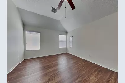 16973 Scenic Knoll Drive, Conroe, TX 77385 - Photo 9