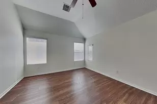 16973 Scenic Knoll Dr, Conroe, TX 77385 - Photo 9