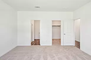 504 McFadin Wy, Taylor, TX 76574 - Photo 9
