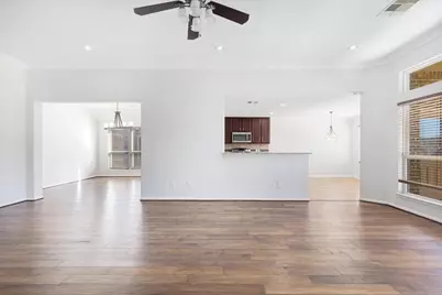 5446 Seabird Street, Baytown, TX 77521 - Photo 7