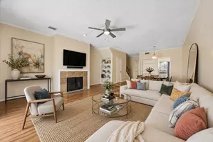 1035 Fountain View Dr, Houston, TX 77057 - Photo 9