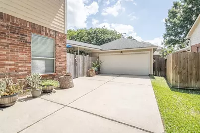 11431 Little Orchard Court, Tomball, TX 77377 - Photo 3