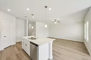 6412 Green Clover Ln, Pearland, TX 77584 - Photo 5