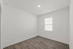 7807 Jasper Mdws Wy, Angleton, TX 77515 - Photo 17