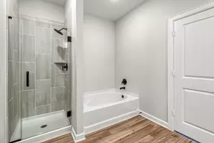 15671 Honey Cv Dr, Conroe, TX 77303 - Photo 13
