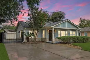1614 Wakefield Dr, Houston, TX 77018 - Photo 1
