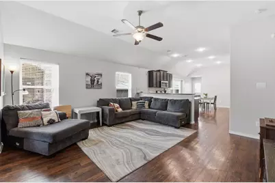 3050 Hawthorne Glen Lane, League City, TX 77539 - Photo 9