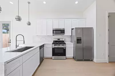 5222 Gold Street, Houston, TX 77026 - Photo 9