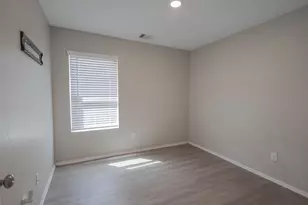 104 Austin Rd, Angleton, TX 77515 - Photo 11