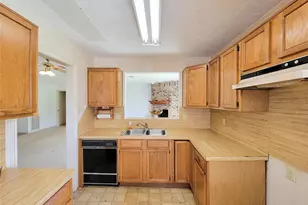 23211 Timberbrook Dr, Spring, TX 77373 - Photo 15