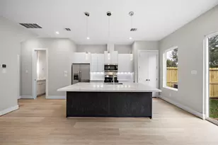 28 Bucan, Houston, TX 77076 - Photo 5