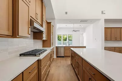 953 Groundwater Way, League City, TX 77546 - Photo 5