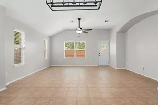 1803 Kessler Park Ct, Houston, TX 77047 - Photo 9