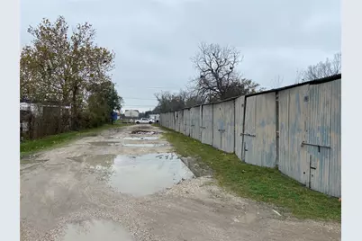 2319 Preston Avenue, Pasadena, TX 77503 - Photo 5