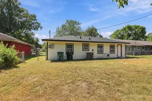 6139 Westover St, Houston, TX 77033 - Photo 25