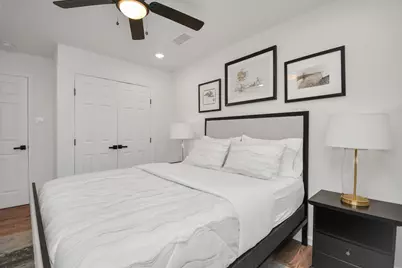 2619 Stoney Brook Drive, Houston, TX 77063 - Photo 15