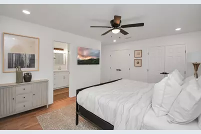 2619 Stoney Brook Drive, Houston, TX 77063 - Photo 11