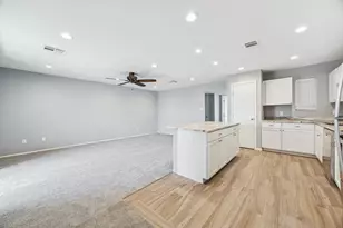 5005 Georgi Ln, Houston, TX 77092 - Photo 7