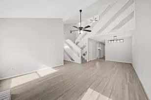 9393 Westwood Village Dr, Houston, TX 77036 - Photo 9